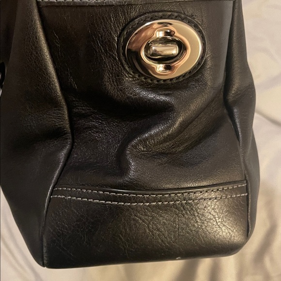 Coach Black Leather Shoulder Bag with Coach charm - Picture 8 of 12